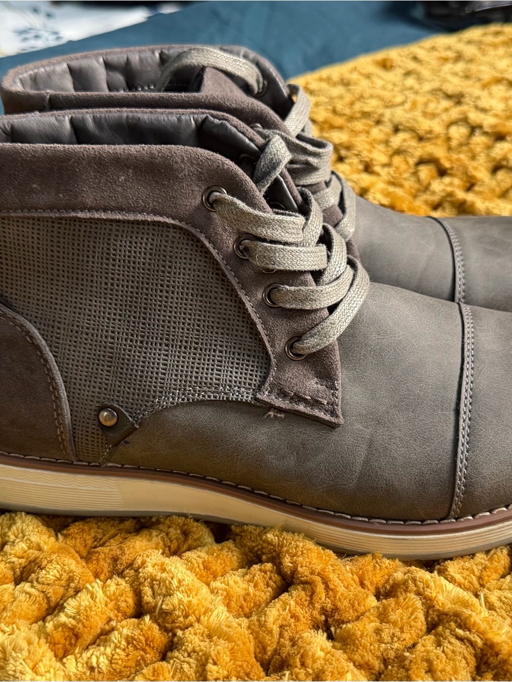 Men's Lace-Up Casual Boots in Gray with Textured Side Panel